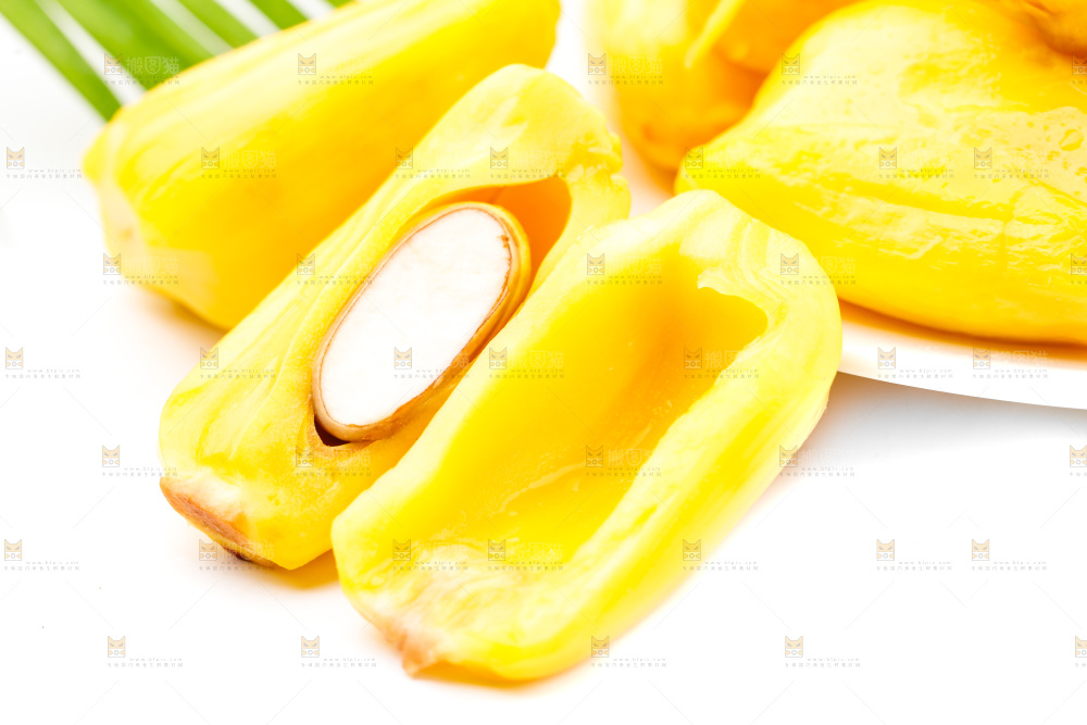 浅底上的黄肉菠萝蜜