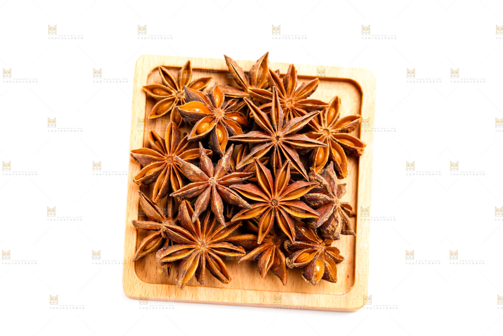 盘子里装着八角