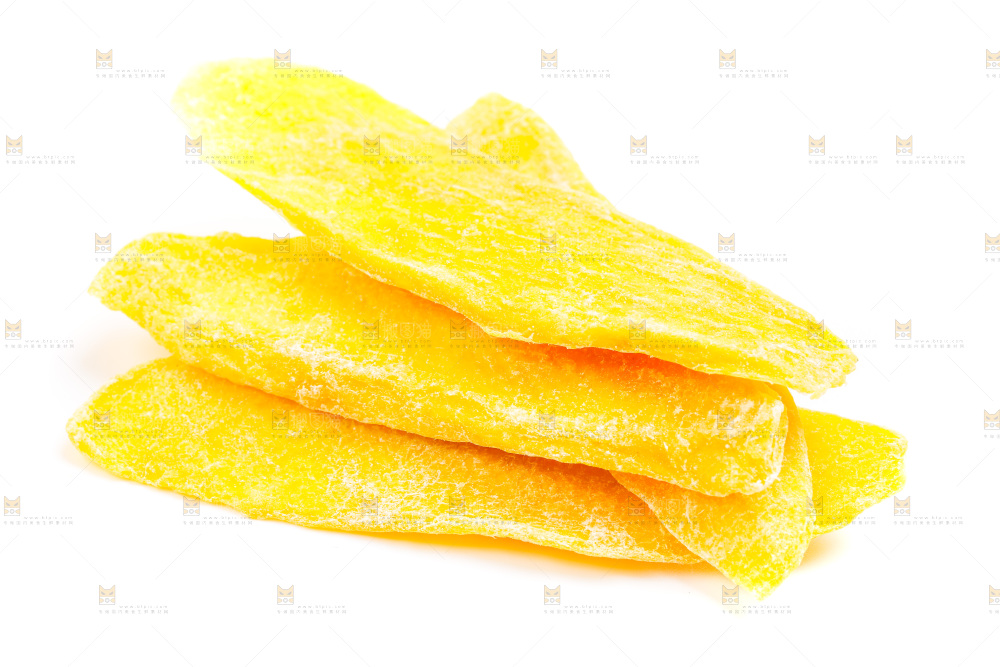 白底上放着芒果干片