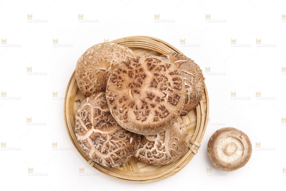 篮子里的冬菇