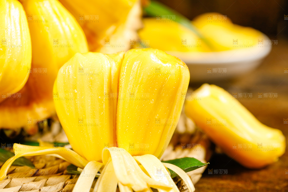 垫子上的菠萝蜜