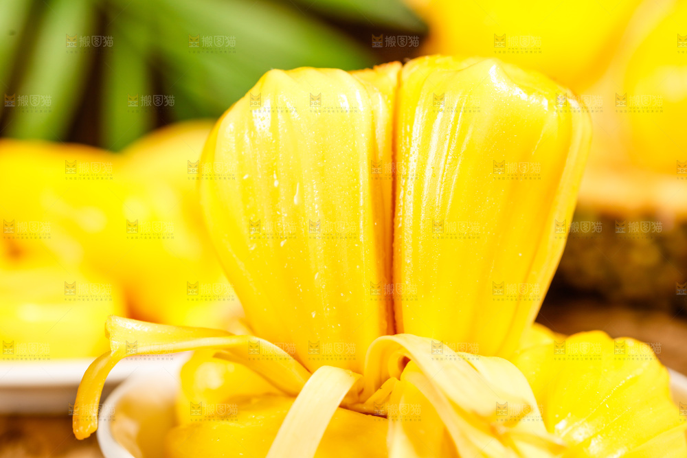 垫子上的菠萝蜜