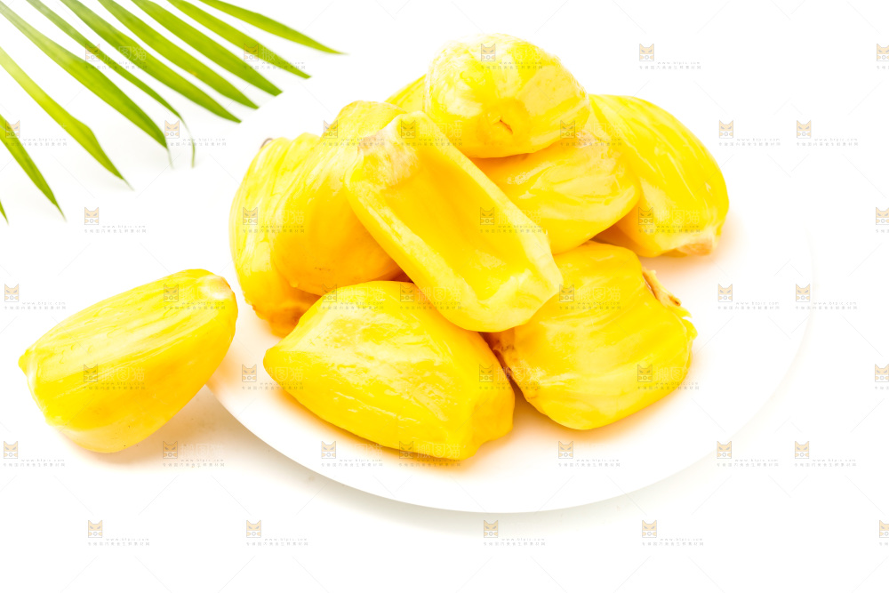 碟子里装着海南菠萝蜜