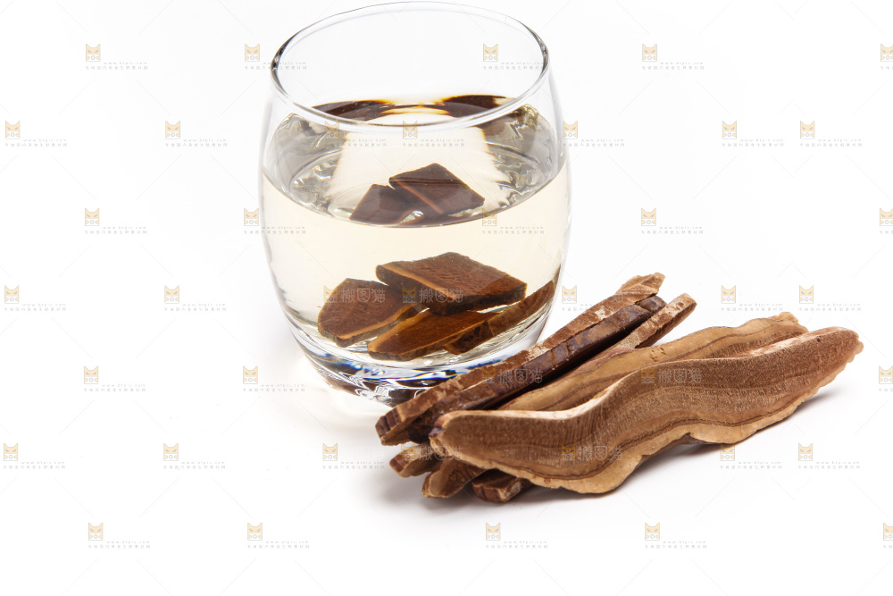 杯子里泡着赤灵芝
