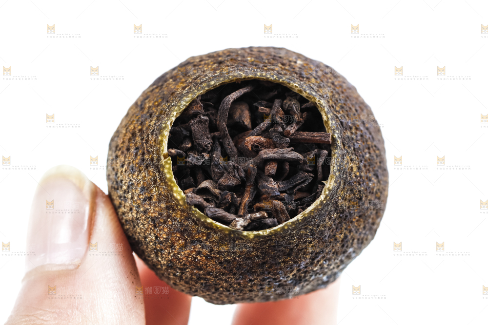 手里拿着小青柑