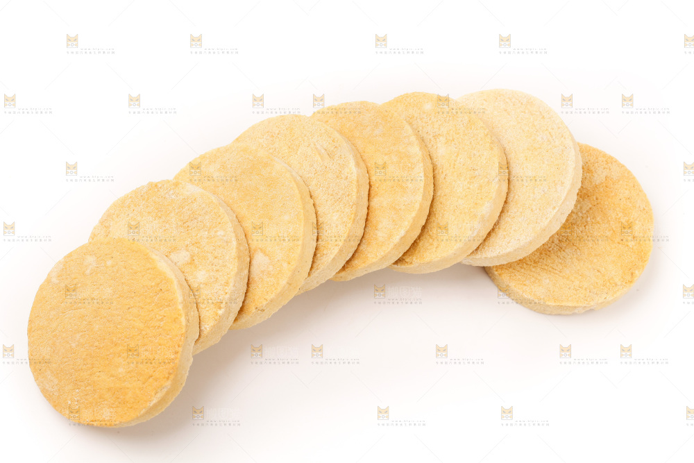 白底上的烟饼