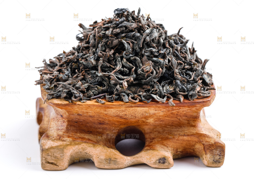 碟子里装着茶叶