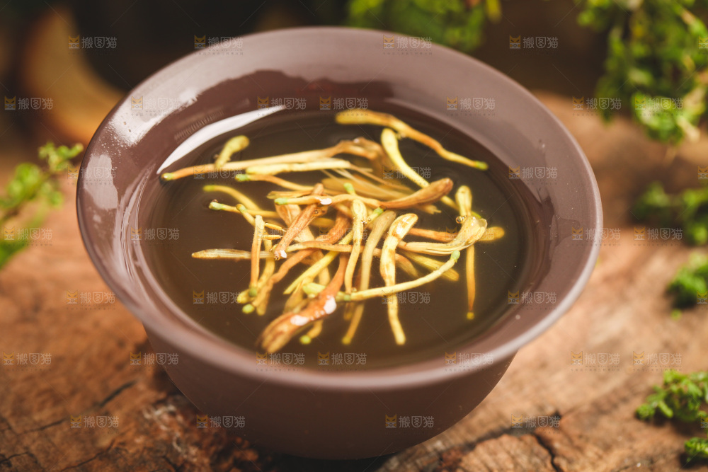 一杯金银花茶