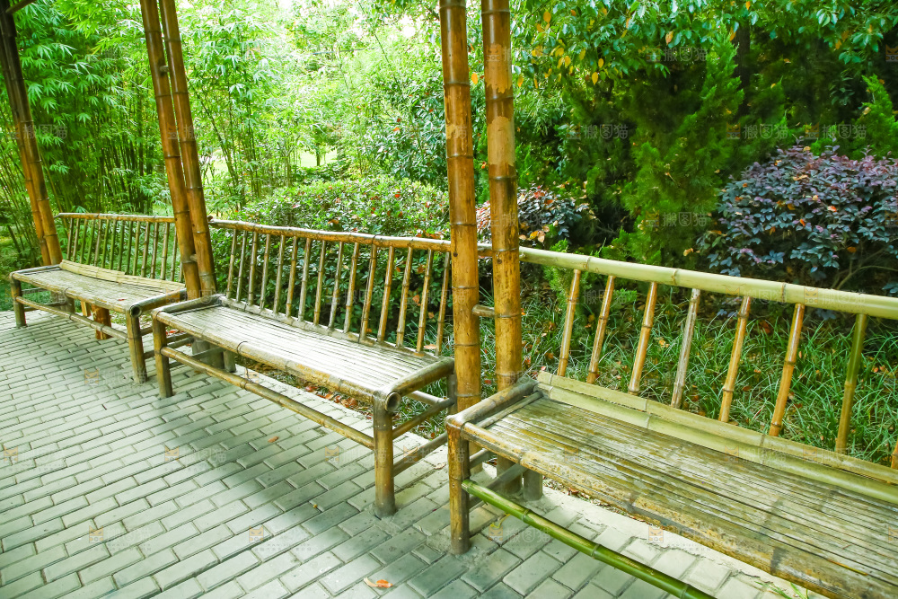 公园里的凉亭