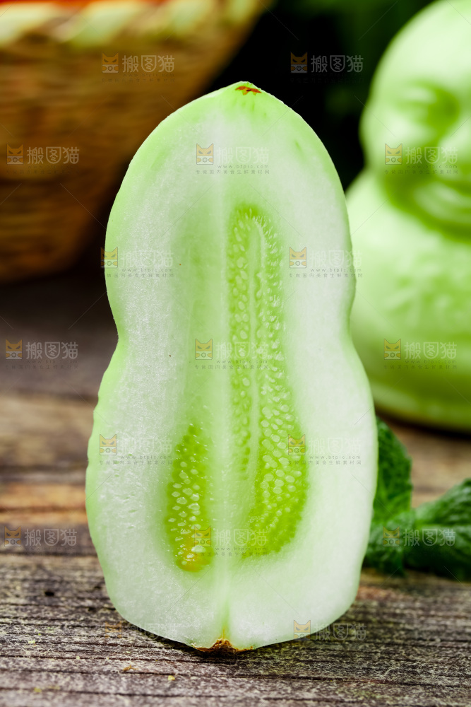 木底上的福娃人参果果肉