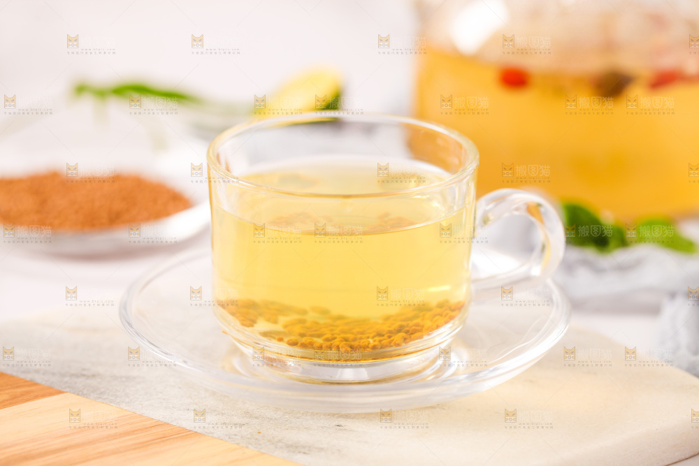 一杯苦荞麦茶