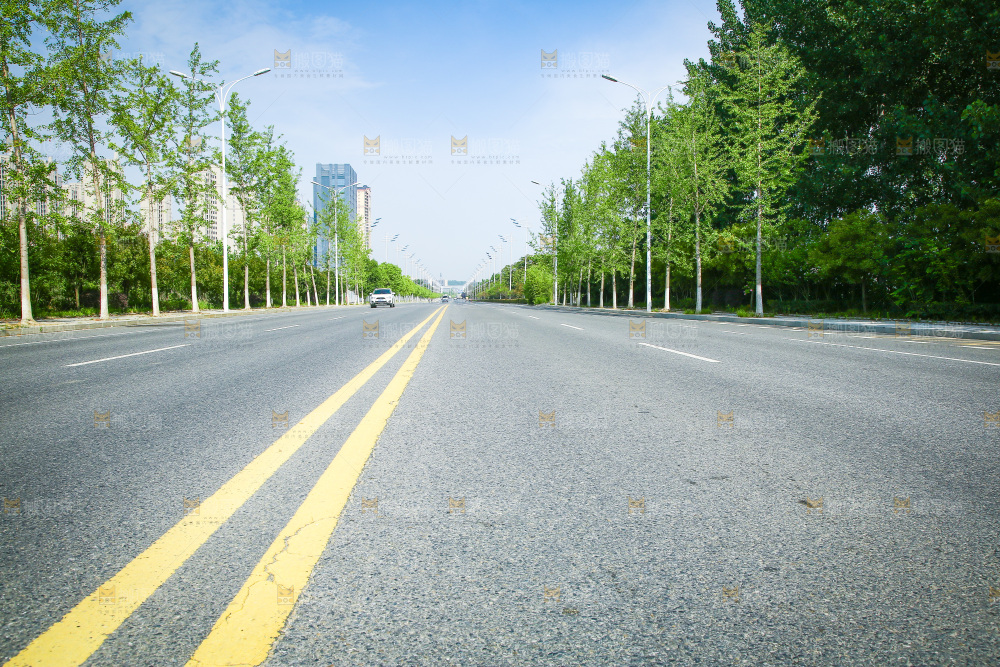 宽敞的道路
