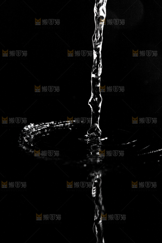 黑底上的水波纹
