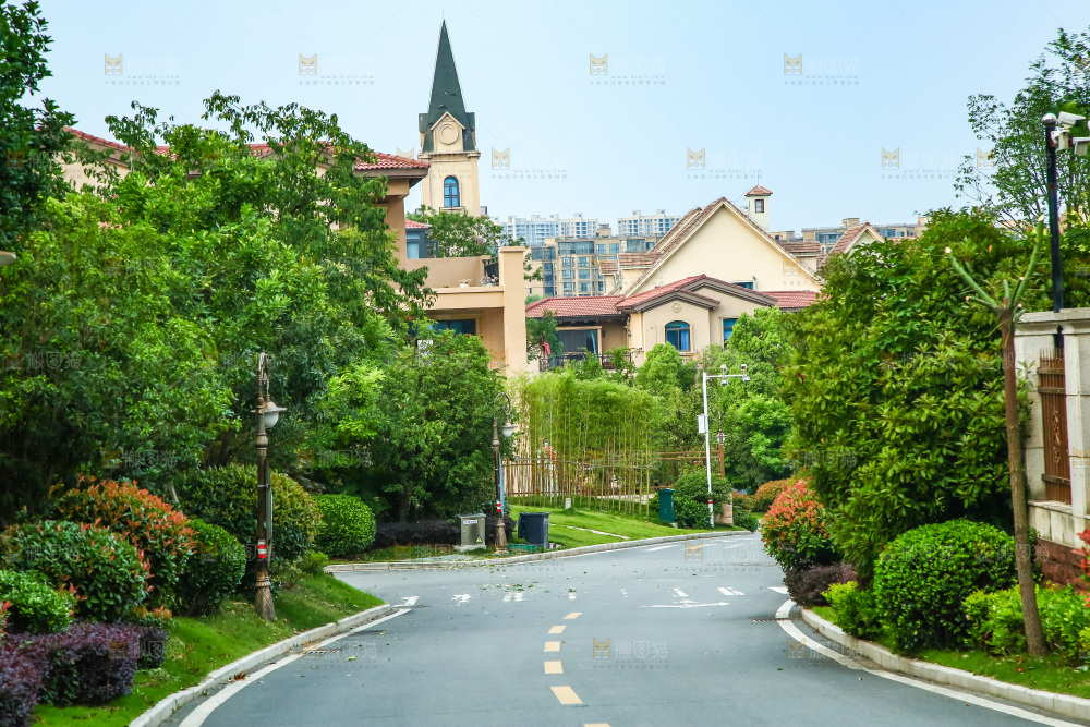 一条机动车道路