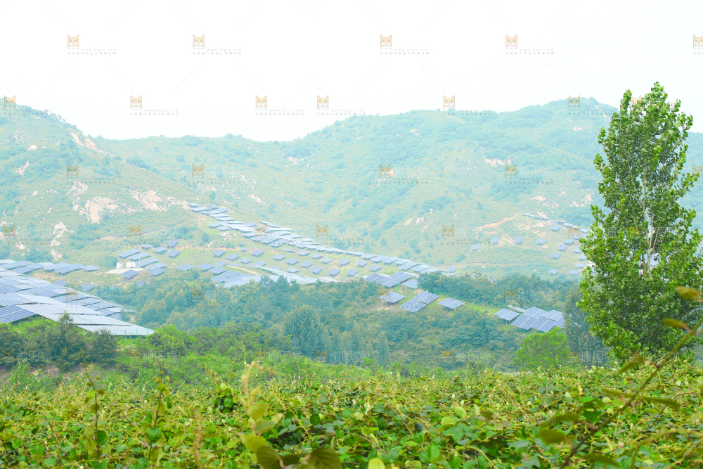 山里的太阳能光伏发电