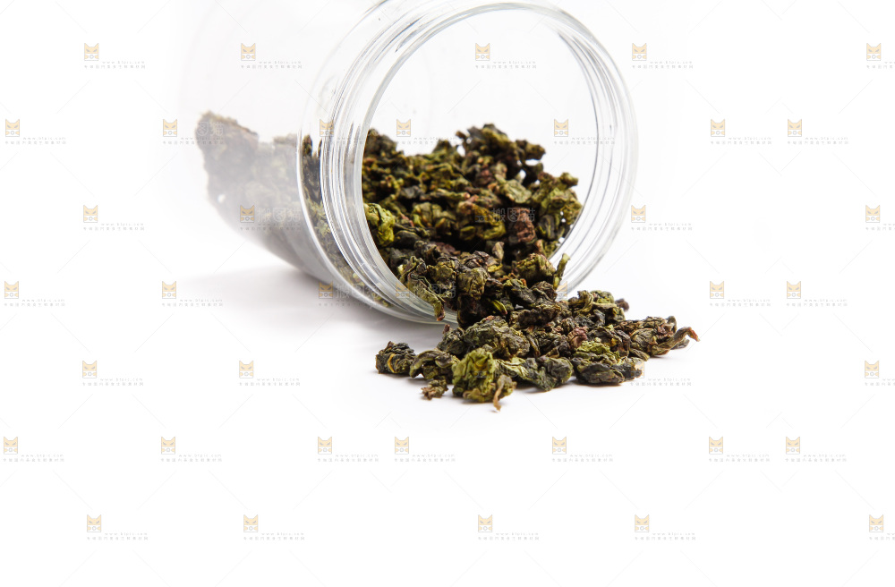 瓶子里装着乌龙茶
