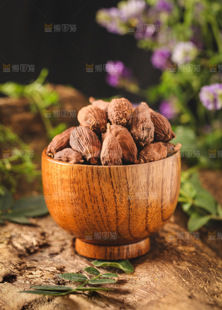 碗里装着草果