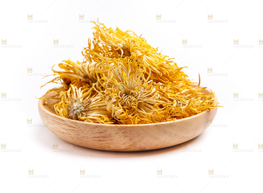 碟子里装着金丝皇菊