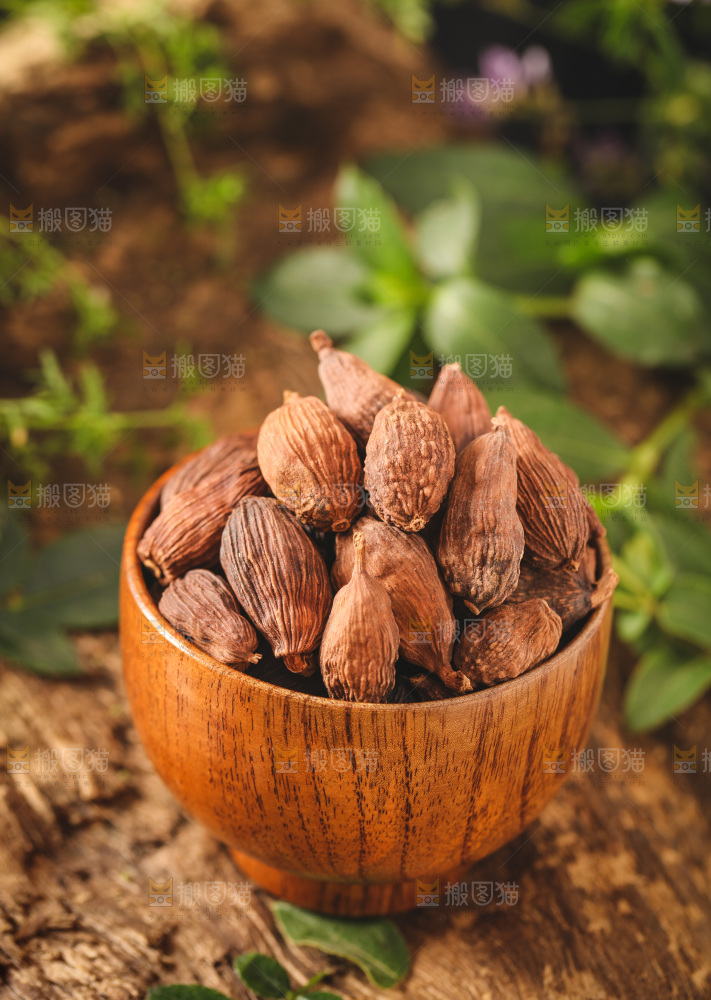 碗里装着草果