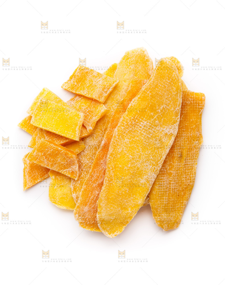 白底上放着芒果干