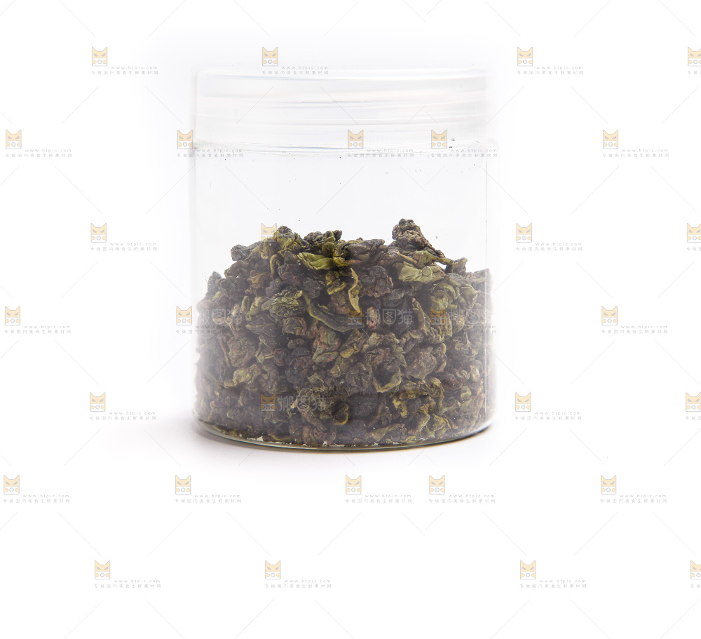 瓶子里装着乌龙茶