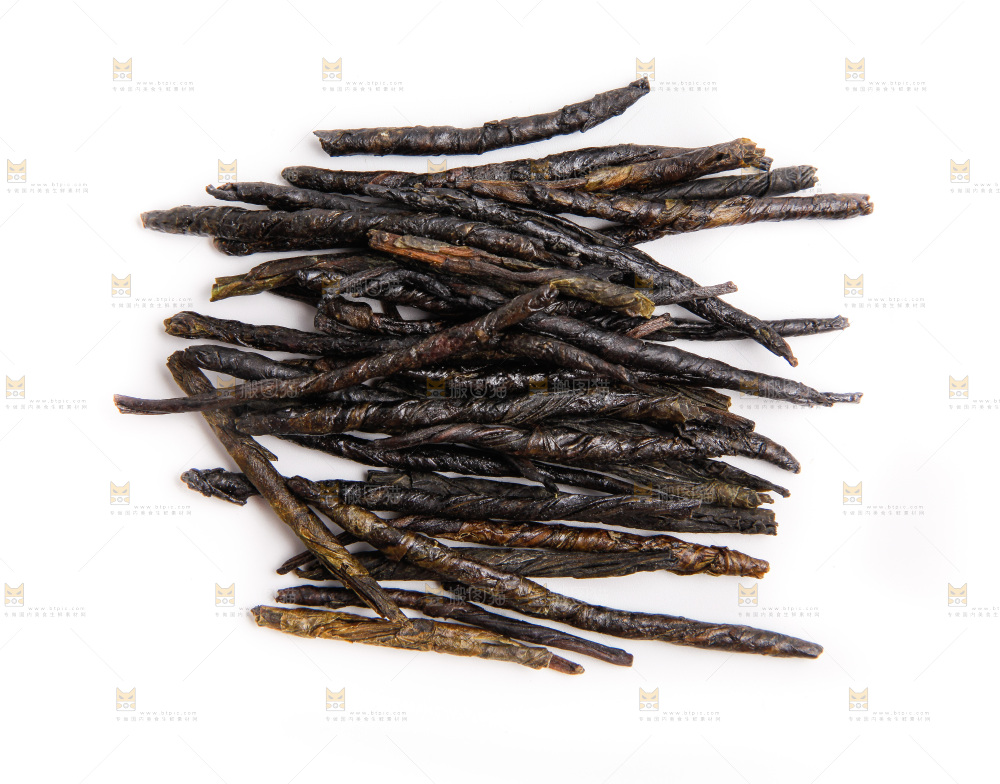 白底上放着苦丁茶