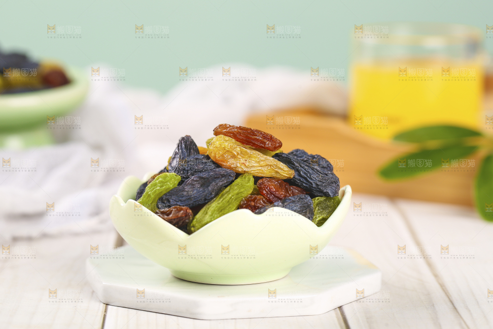 一碗四色葡萄干