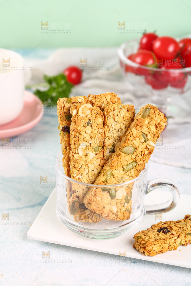 杯子里的坚果燕麦棒