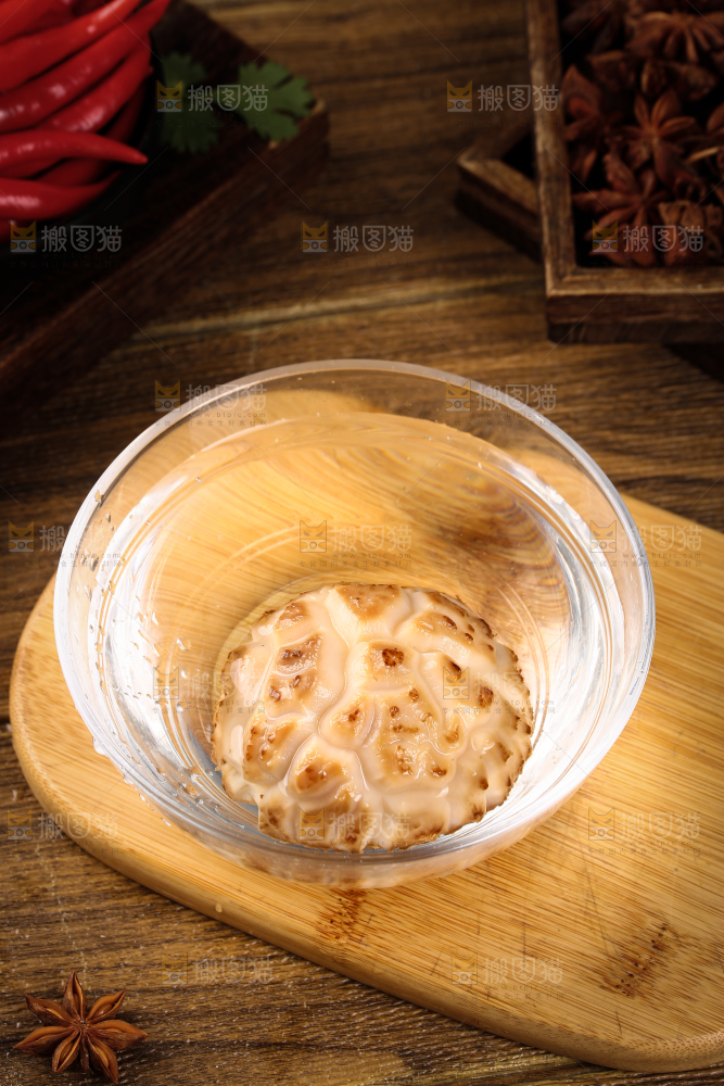 碗里泡着花菇