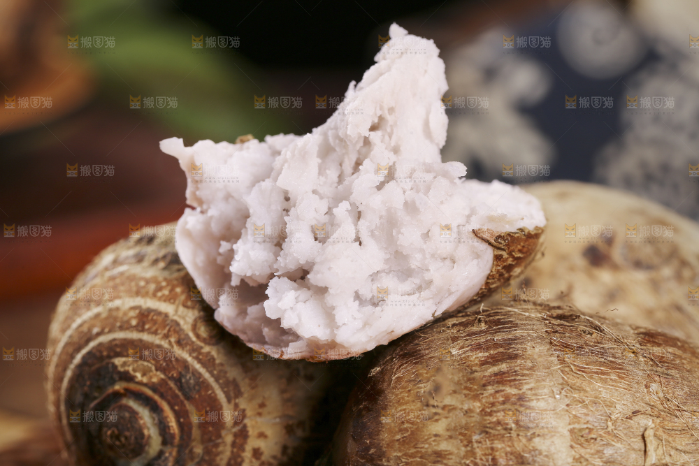 蒸熟的芋头