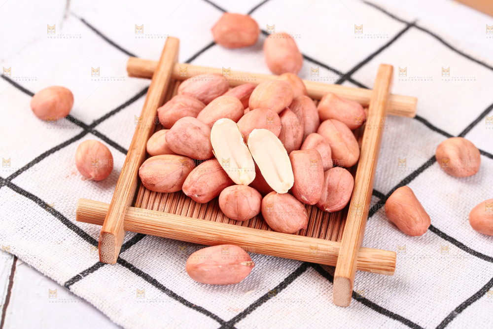 木垫上的白沙花生米