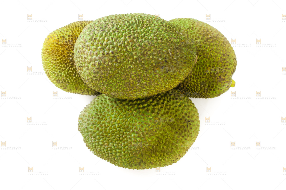 白底上放着一堆红肉菠萝蜜