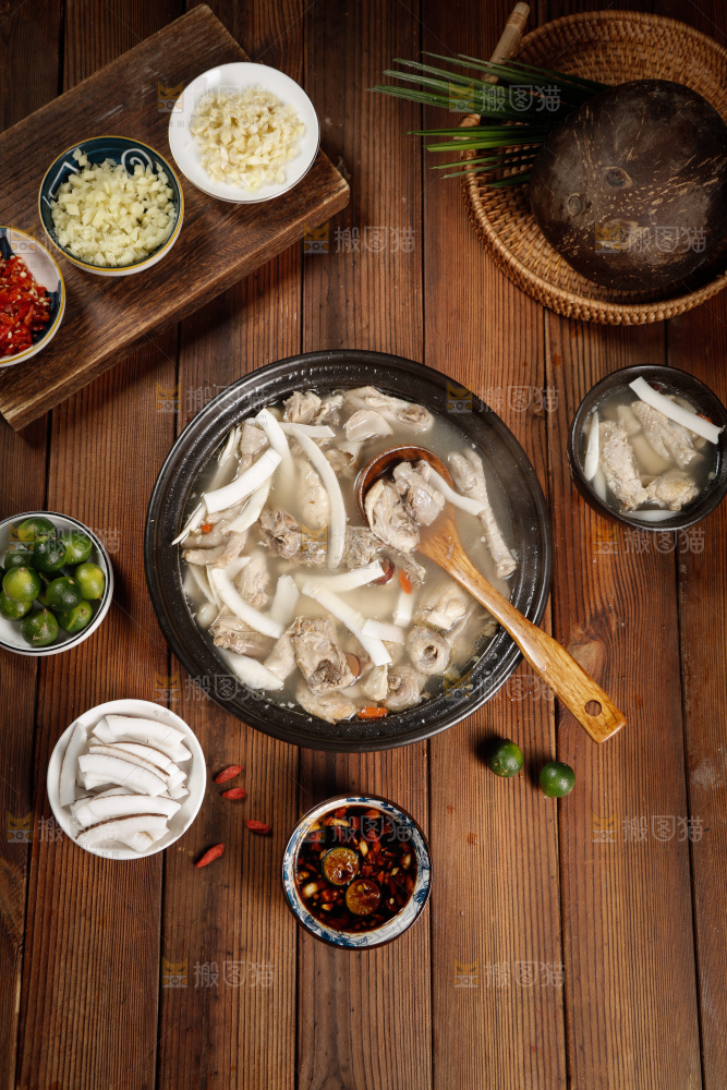一锅椰子炖鸡