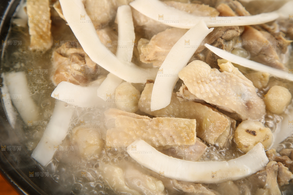 一锅椰子炖鸡