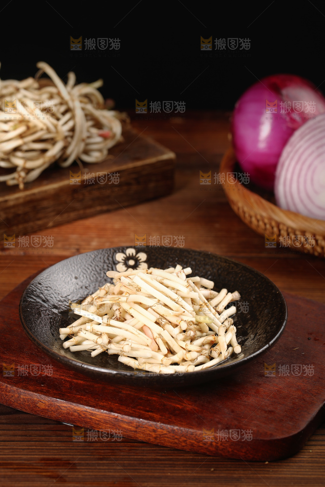 一盘折耳根