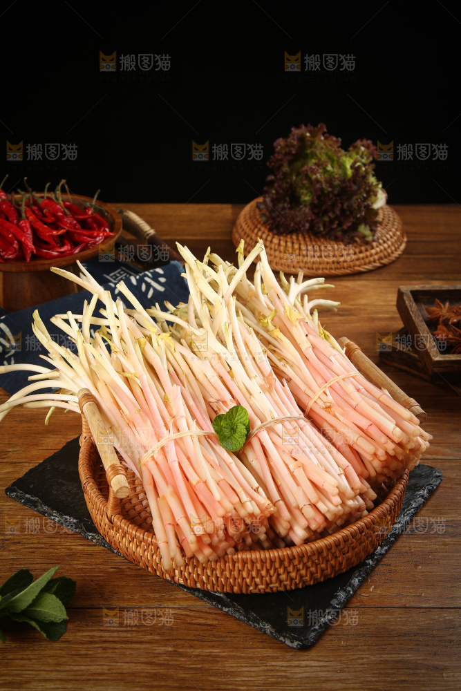 一篮折耳根嫩芽