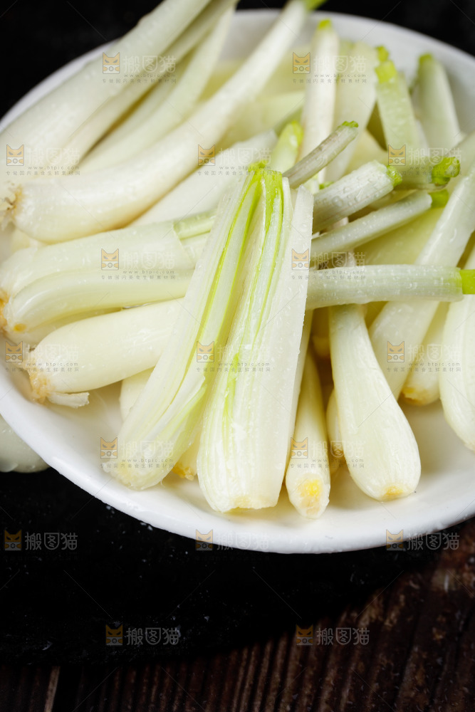一盘无叶藠头