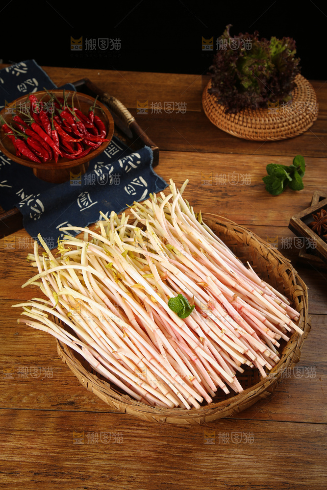 一篮鱼腥草嫩尖