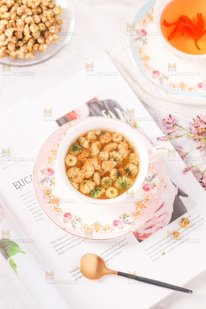 一杯胎菊花茶