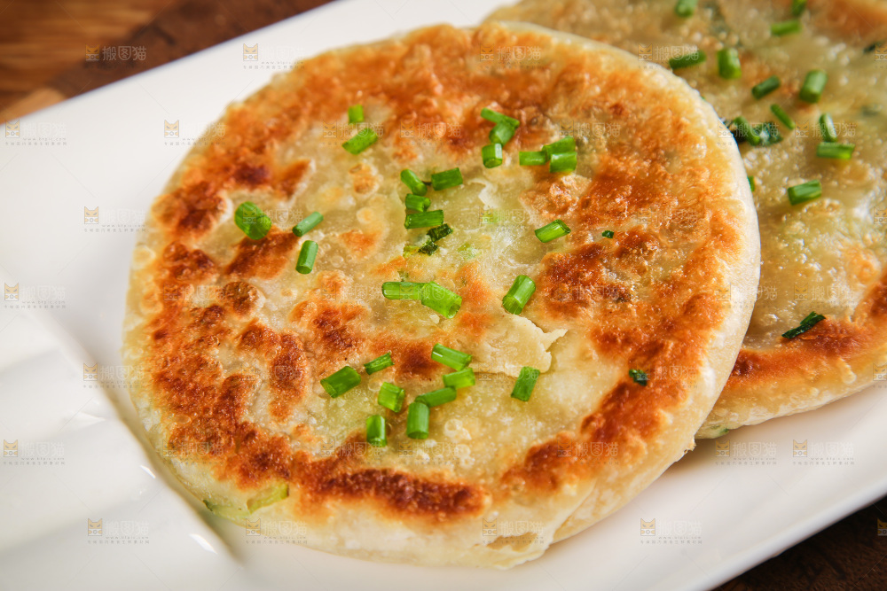 一盘香煎葱油饼