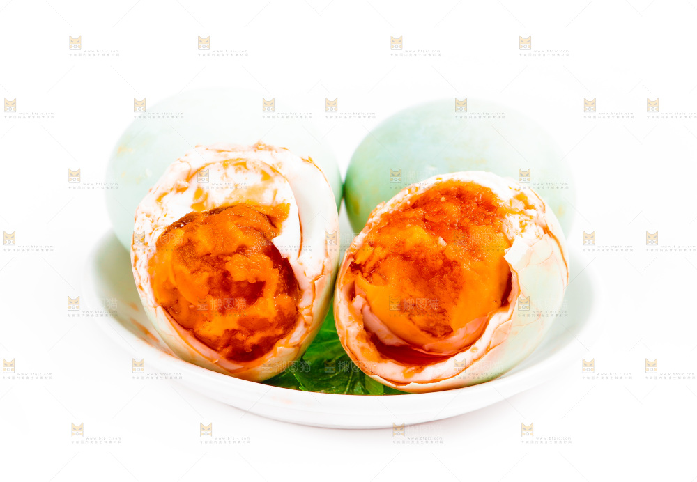 白底上的咸鸭蛋
