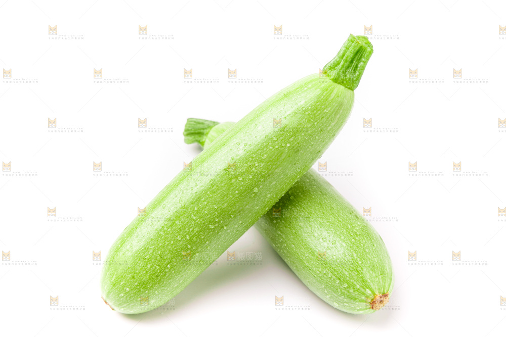 白底上放着西葫芦