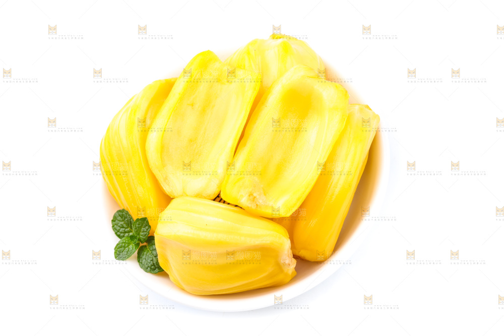 碟子里装着黄肉菠萝蜜