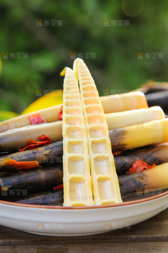 一盘香辣味手剥笋