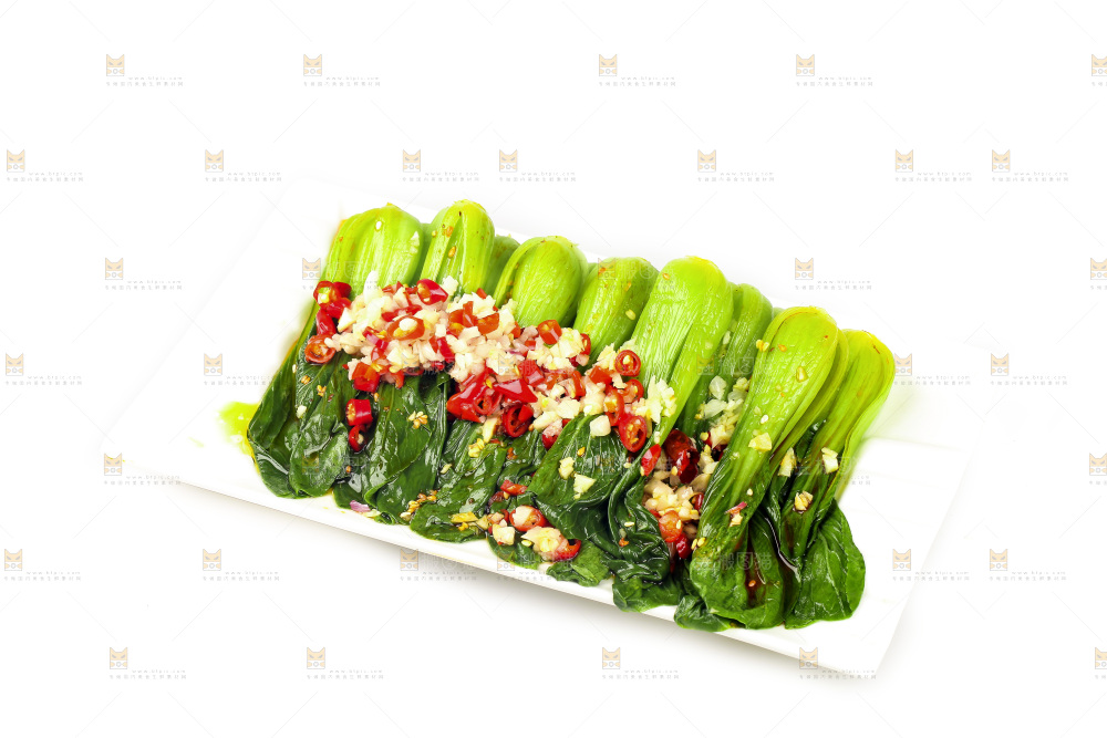 白底上放着一盘蒜蓉青菜