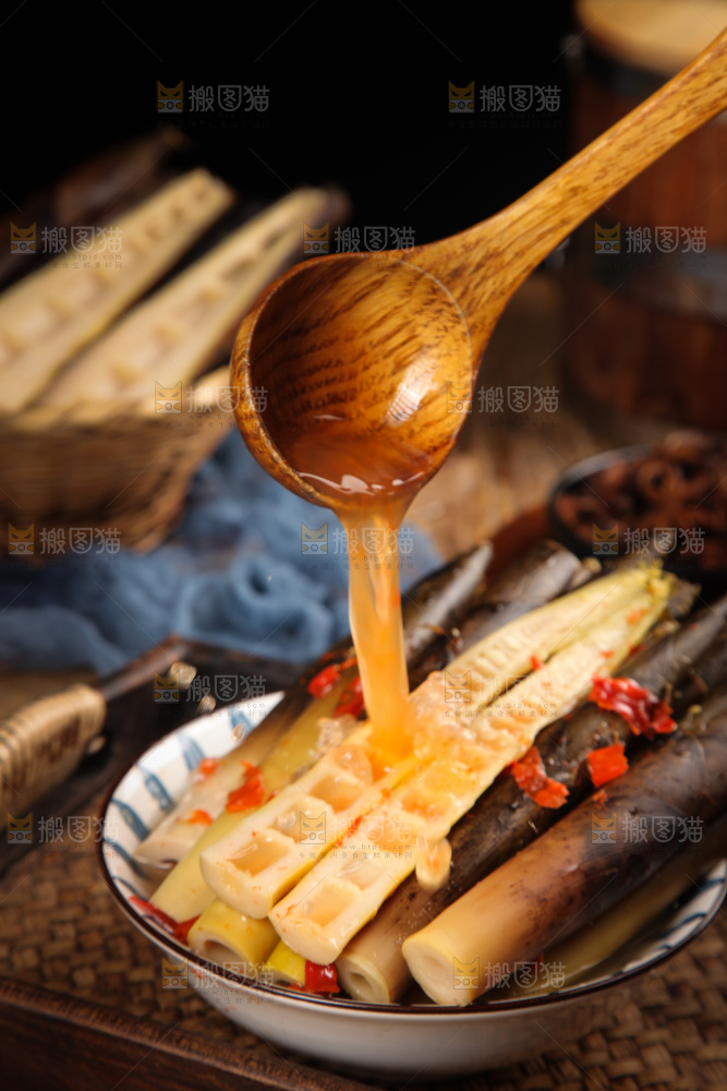 一盘香辣味手剥笋