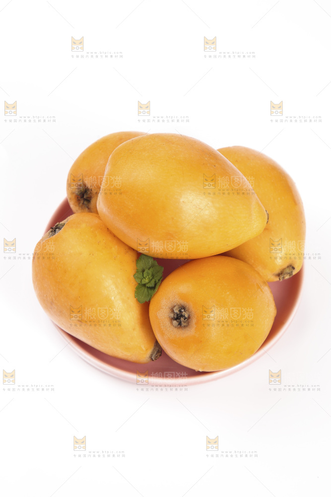 一盘大枇杷