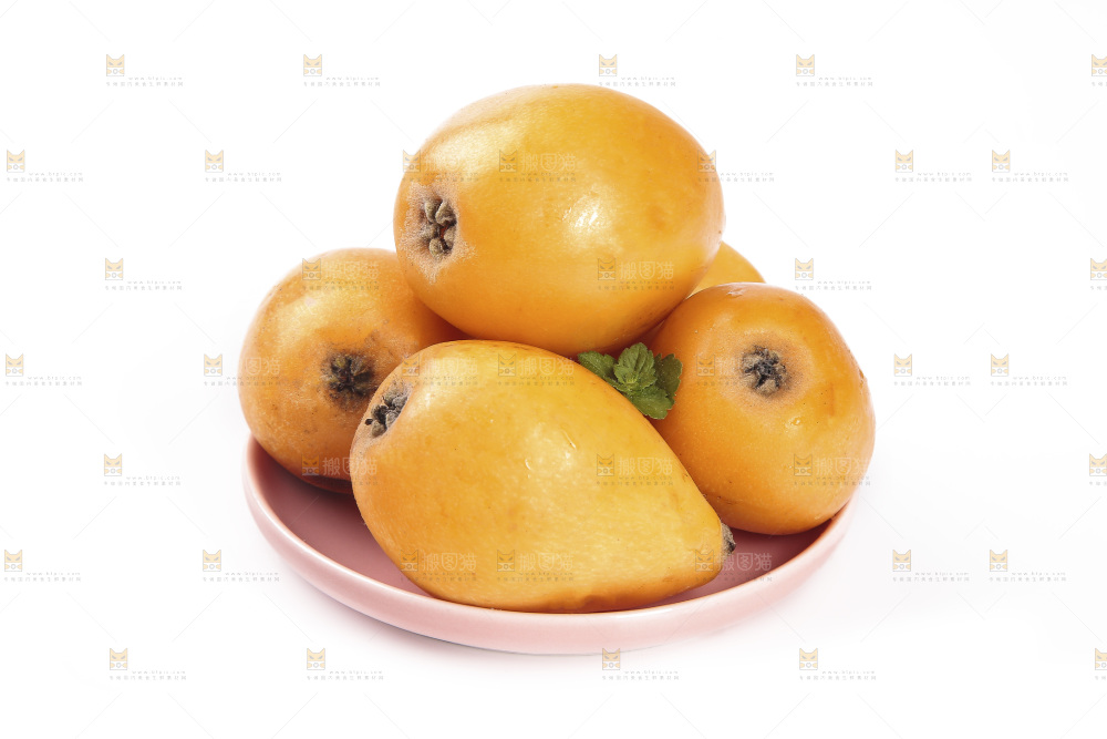 一盘大枇杷
