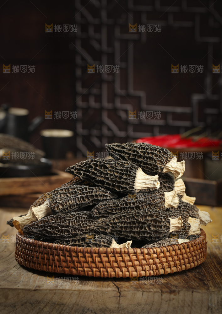 一篮干羊肚菌