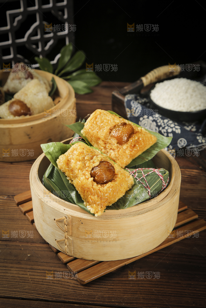 蒸笼里的蜜枣粽